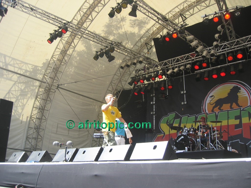 ../Images/14-160706c 380.jpg